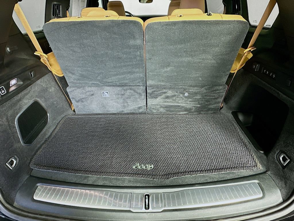 Certified 2025 Jeep Grand Cherokee L Summit image 39