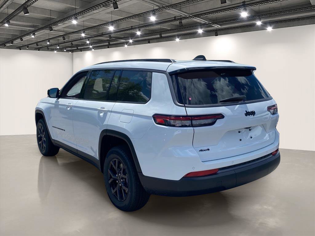 New 2026 Jeep Grand Cherokee L 4WD image 3