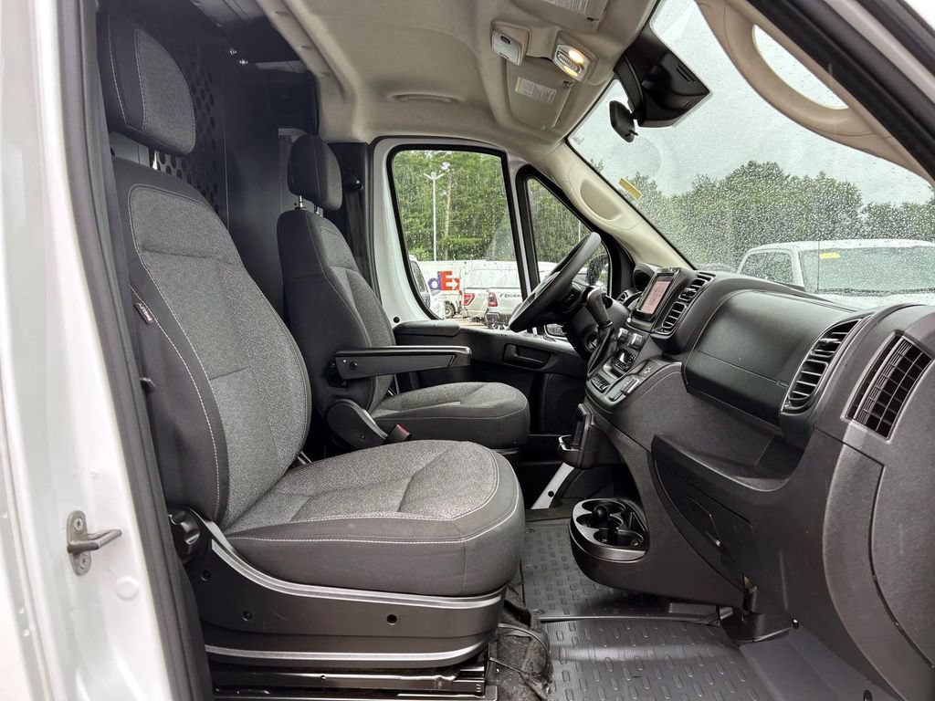 Used 2025 RAM ProMaster 2500 w/ U-Haul Equipment Group FWD image 14