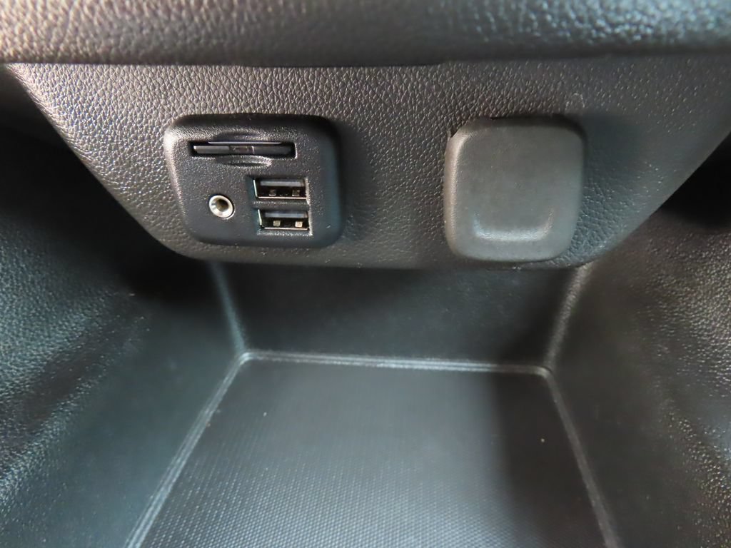 Certified 2021 Chevrolet Traverse LT w/ LT Premium Package AWD/4WD image 10