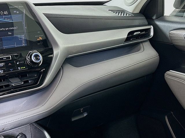 Used 2022 Toyota Highlander Platinum AWD/4WD image 26