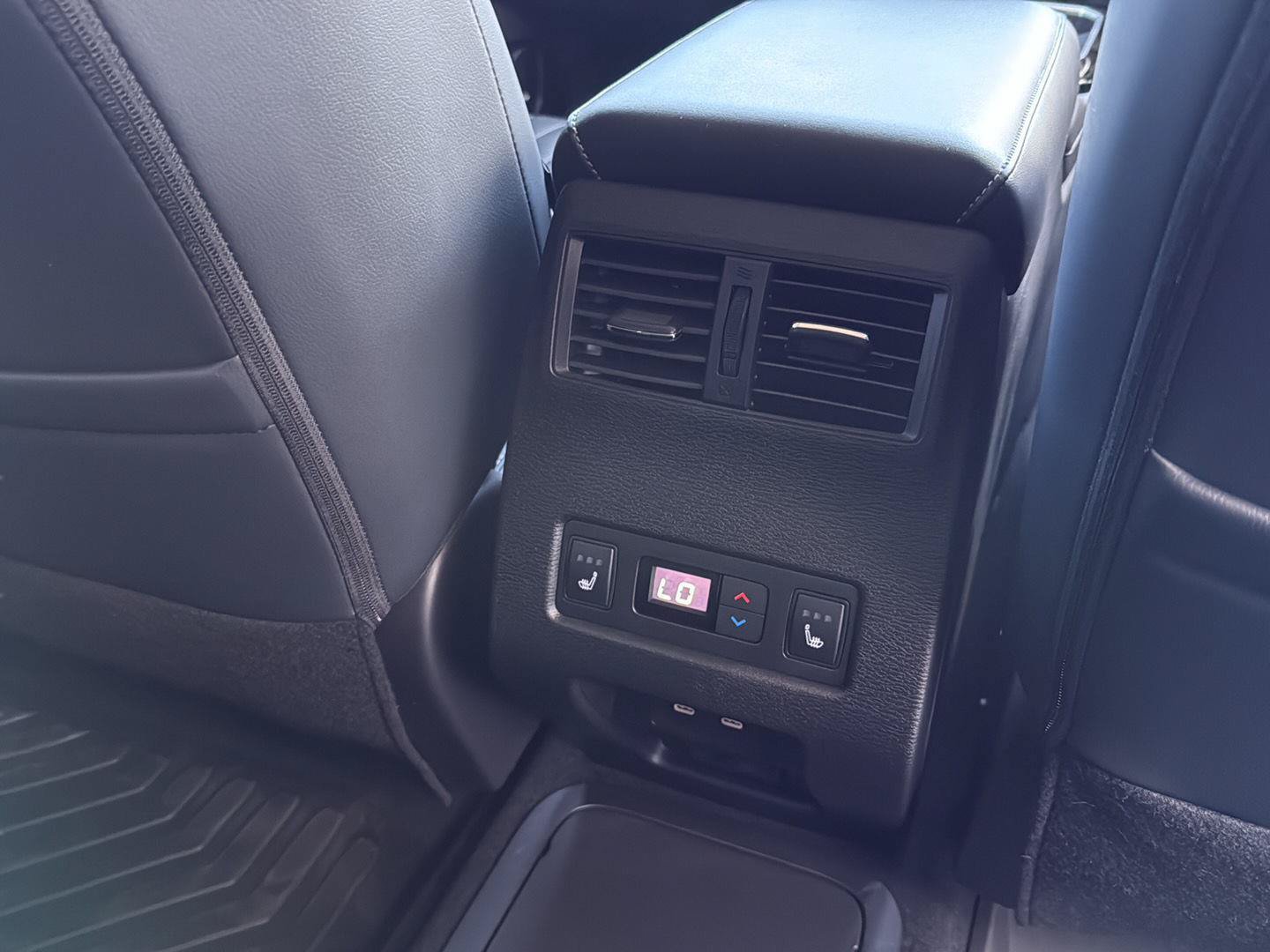 New 2026 Mitsubishi Outlander SEL AWD/4WD image 33