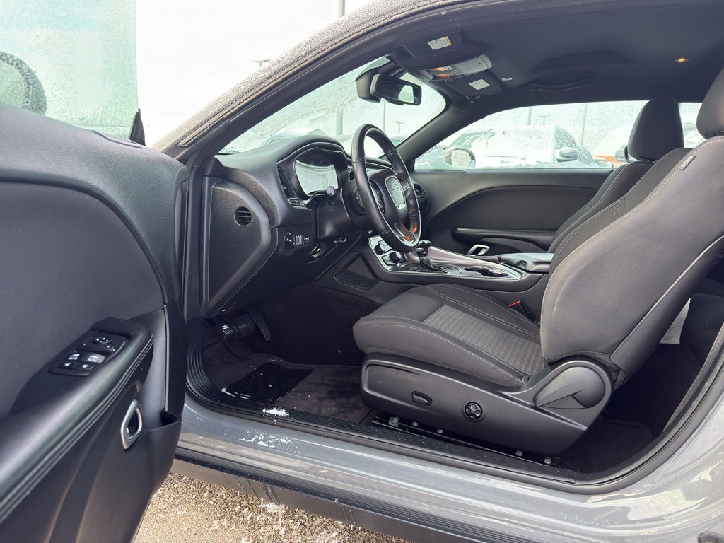 Used 2019 Dodge Challenger SXT w/ Blacktop Package image 10