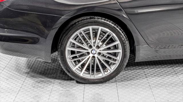Used 2020 BMW 530i w/ Convenience Package image 35