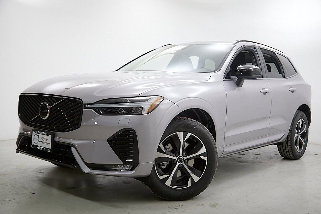 New 2026 Volvo XC60 B5 Core w/ Climate Package image 2