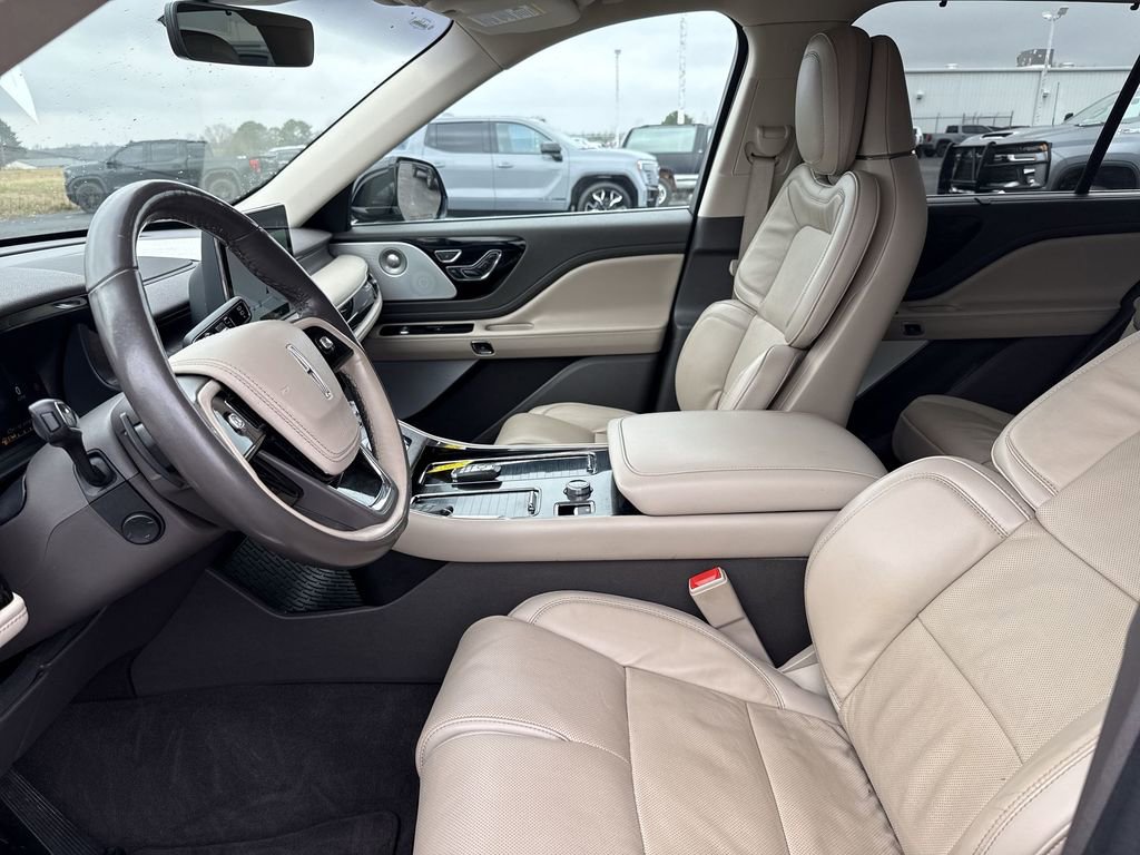 Used 2023 Lincoln Aviator Reserve w/ Equipment Group 201A image 15