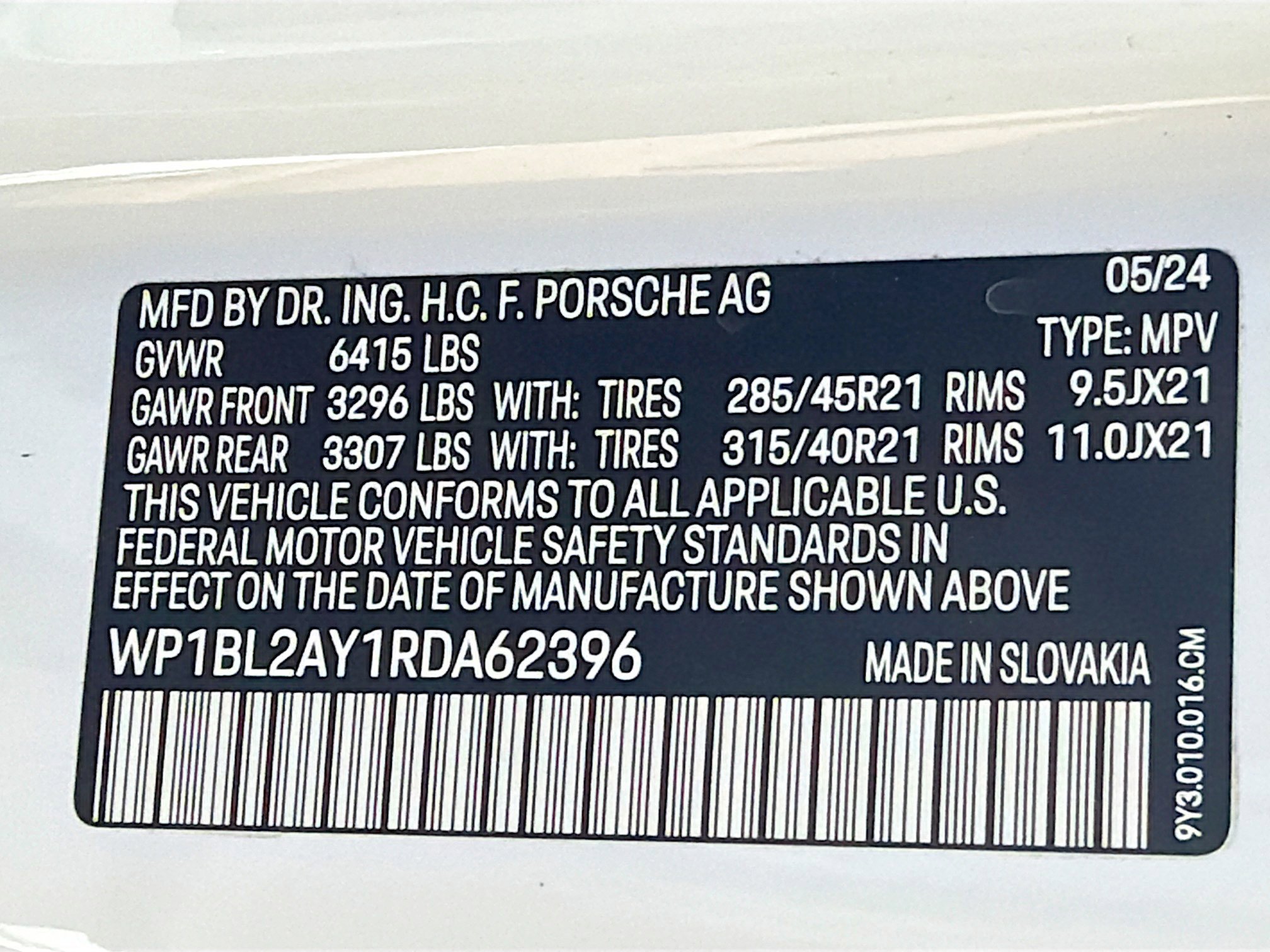 Used 2024 Porsche Cayenne S image 25