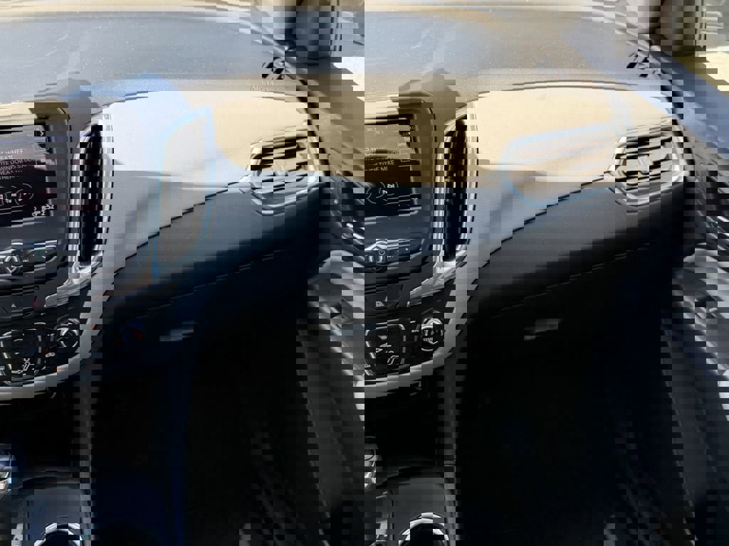 Used 2021 Chevrolet Equinox LS w/ LS Convenience Package FWD image 15