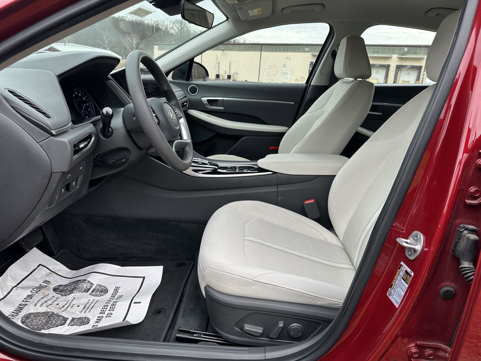 Used 2023 Hyundai Sonata SEL w/ Cargo Package image 8