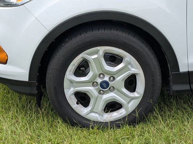 Used 2017 Ford Escape S image 10