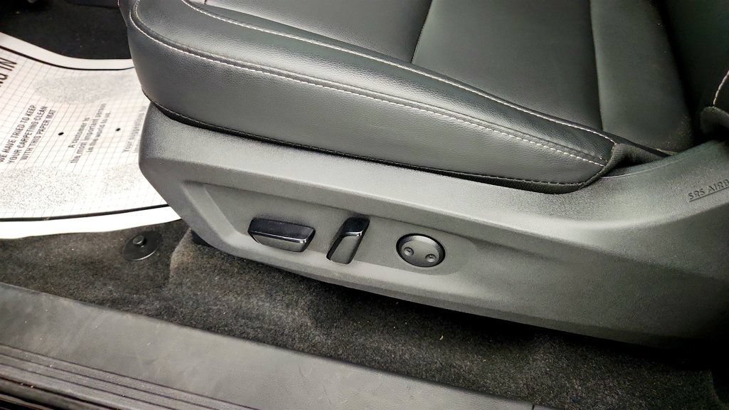 Used 2025 Nissan Murano SV AWD/4WD image 11