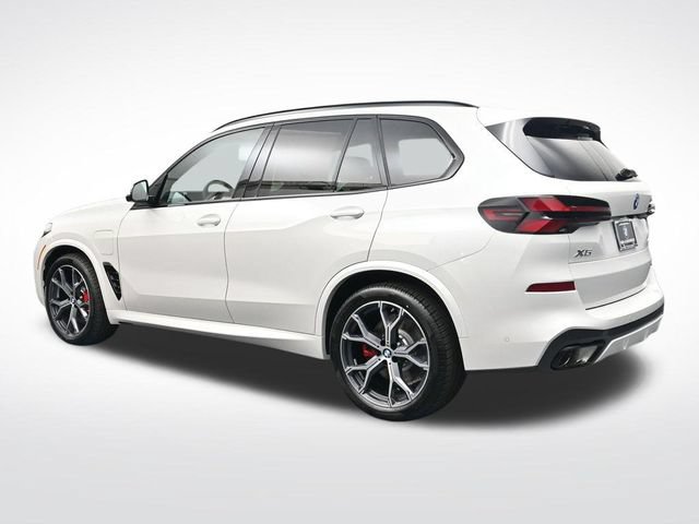 New 2026 BMW X5 xDrive50e w/ M Sport Package AWD/4WD image 7