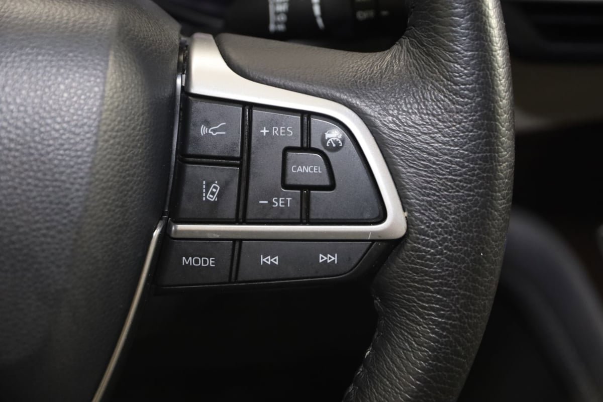 Used 2021 Toyota Sienna XLE FWD image 36