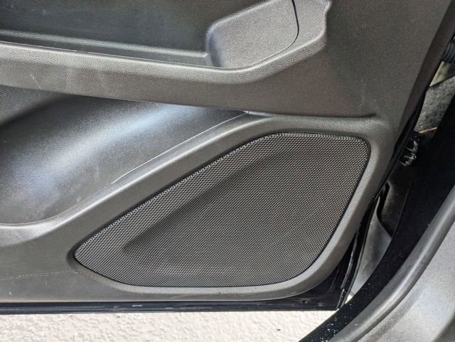 Used 2023 GMC Terrain SLE w/ Driver Convenience Package image 13