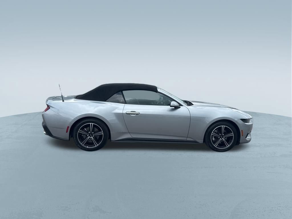 Used 2025 Ford Mustang Premium RWD image 9