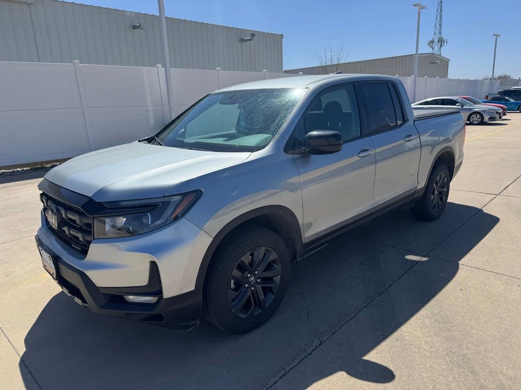 Used 2025 Honda Ridgeline Sport image 8