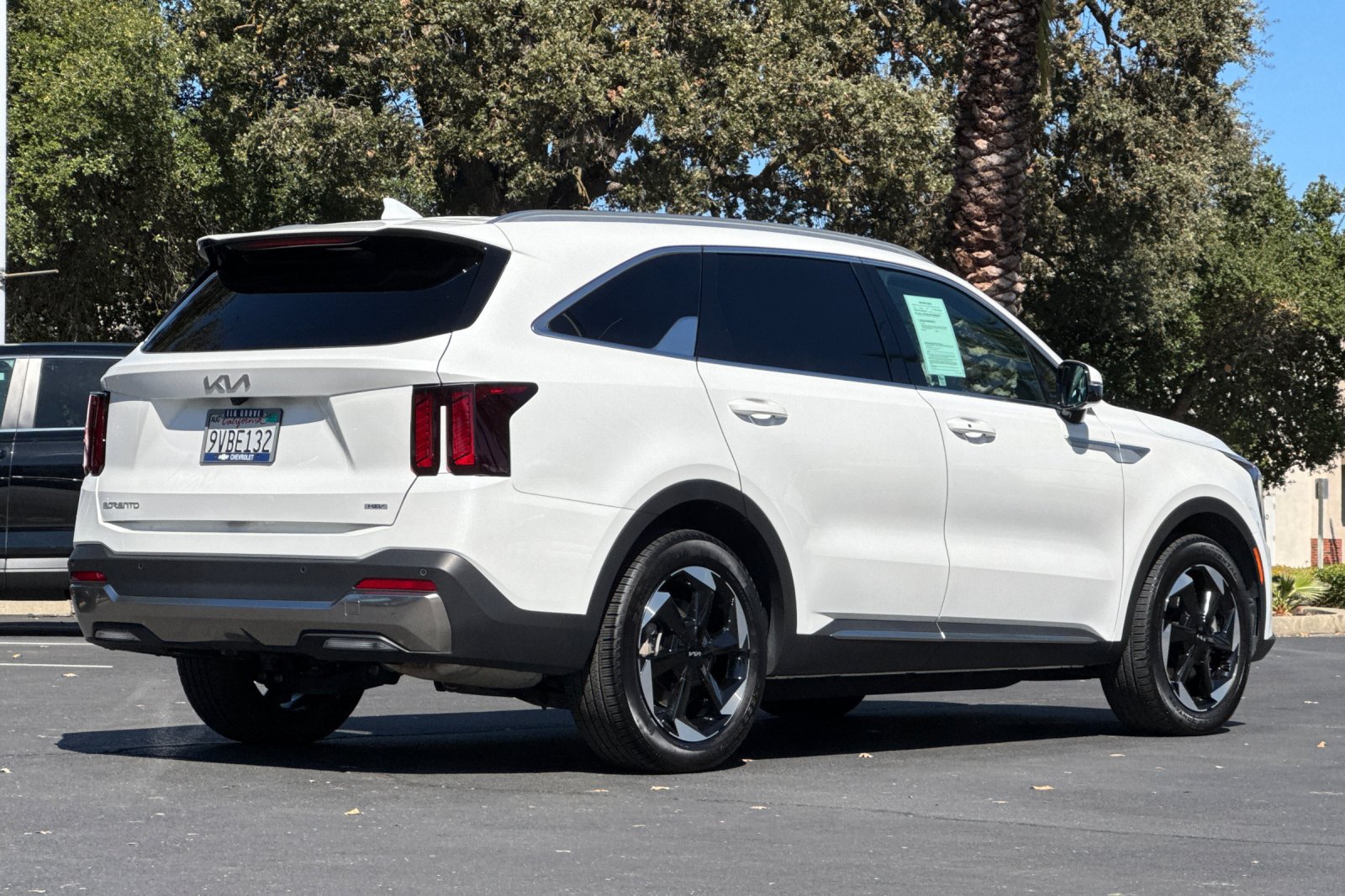 Used 2025 Kia Sorento EX AWD/4WD image 3
