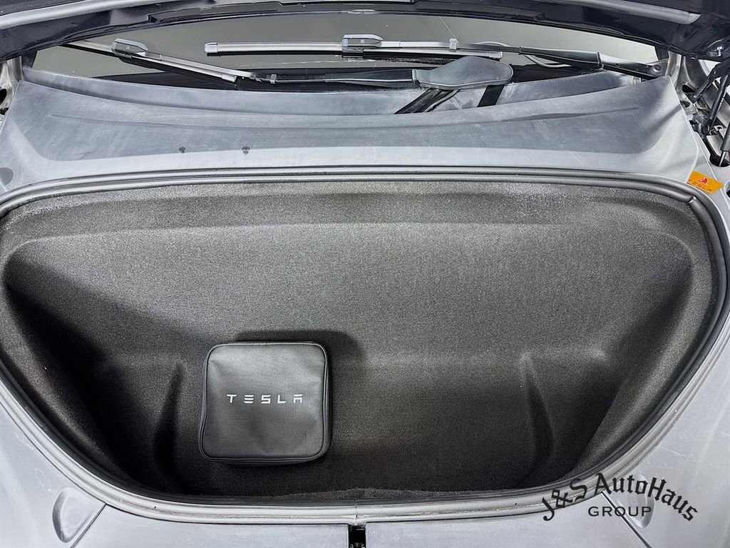 Used 2023 Tesla Model X image 37