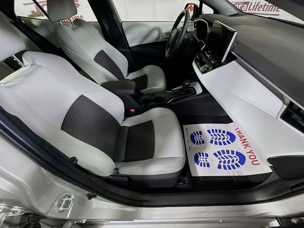 Certified 2025 Toyota Corolla SE image 28