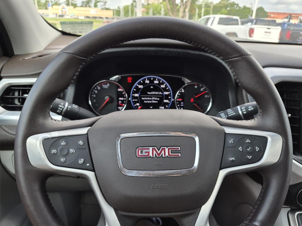 Certified 2022 GMC Acadia SLT w/ Technology Package AWD/4WD image 23