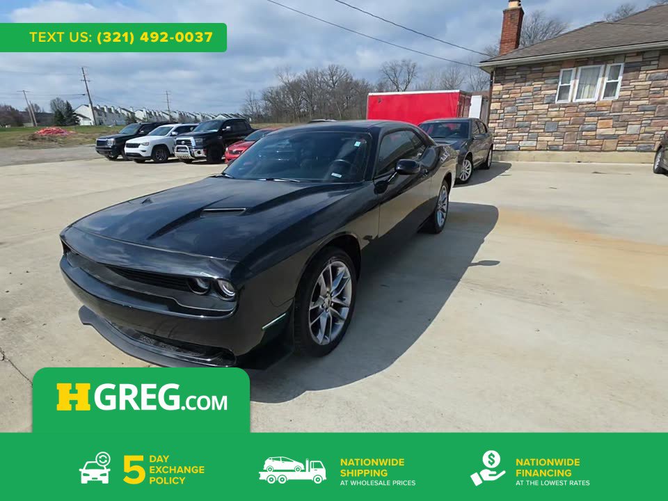 Used 2023 Dodge Challenger SXT image 1