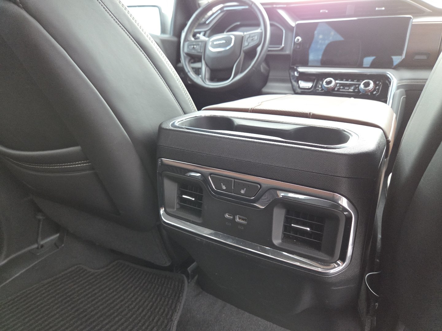 Used 2024 GMC Sierra 1500 Denali Ultimate AWD/4WD image 31