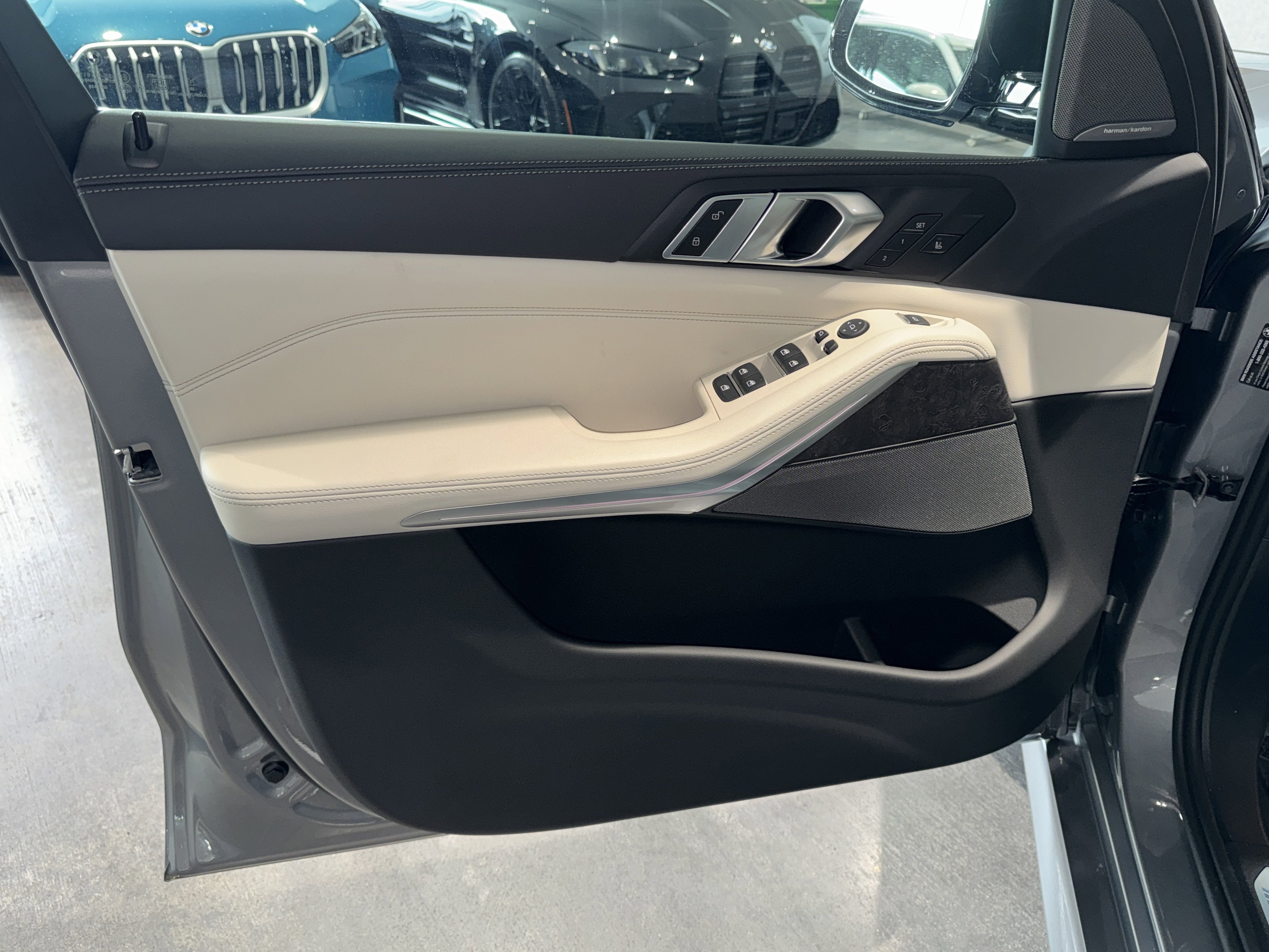 New 2026 BMW X5 sDrive40i image 13