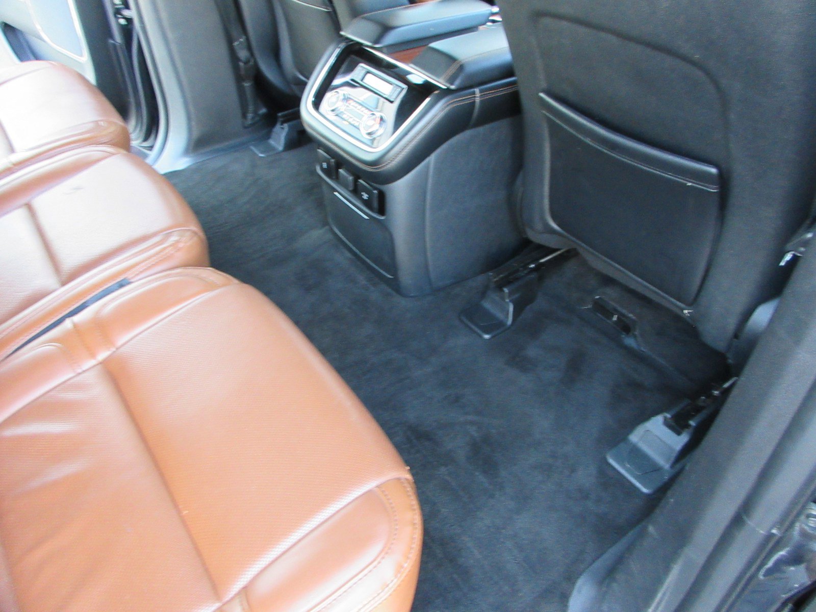 Used 2021 Lincoln Navigator Reserve w/ Cargo Convenience Package image 22