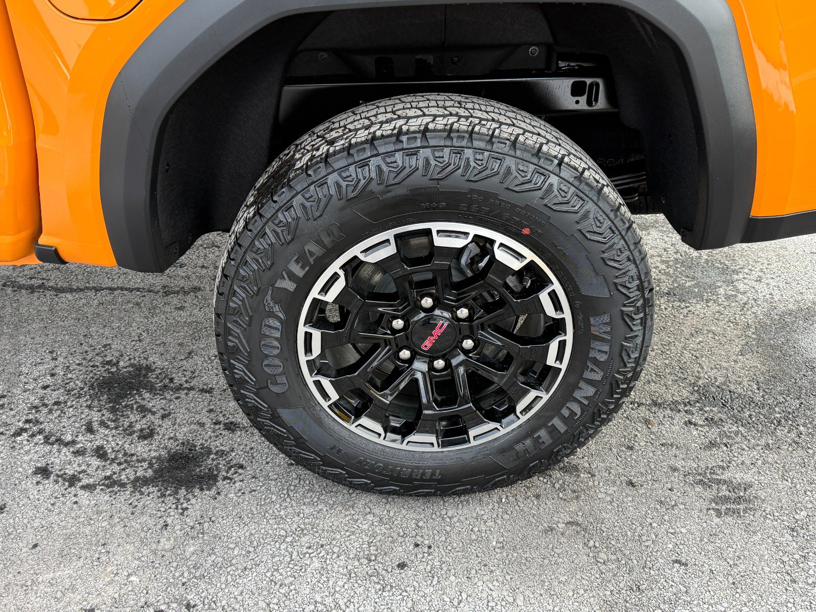 New 2026 GMC Canyon AT4 w/ Technology Plus Package image 10