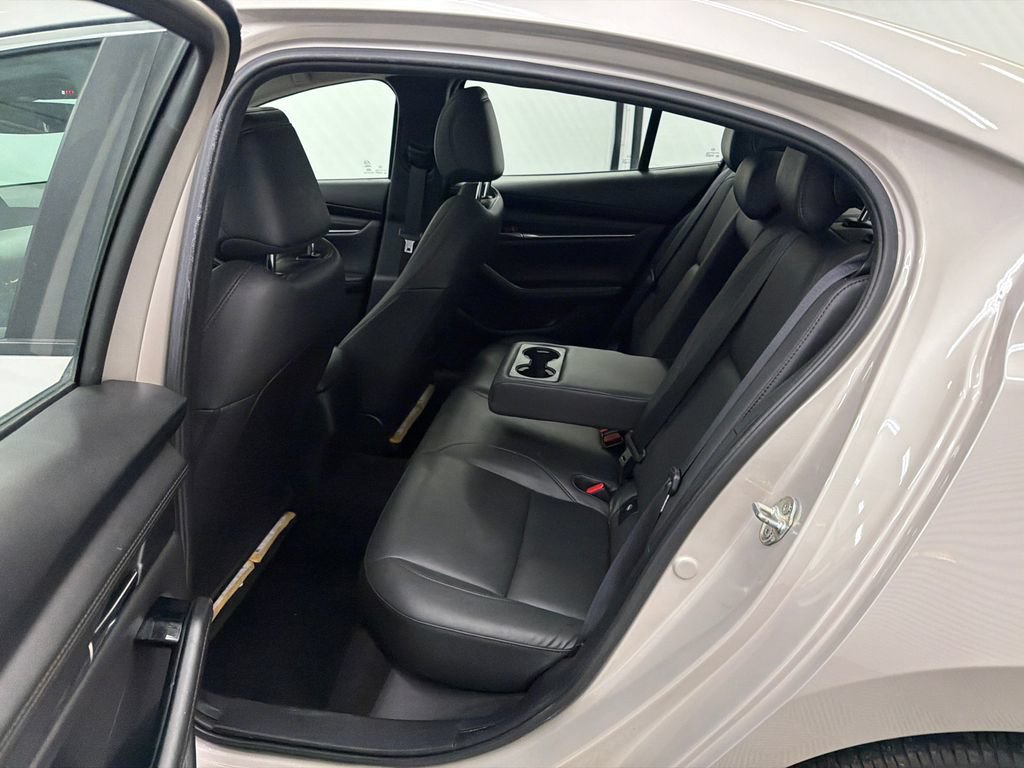 Used 2024 MAZDA MAZDA3 s FWD image 19