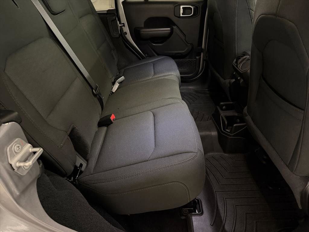 Used 2020 Jeep Wrangler Unlimited Willys image 19