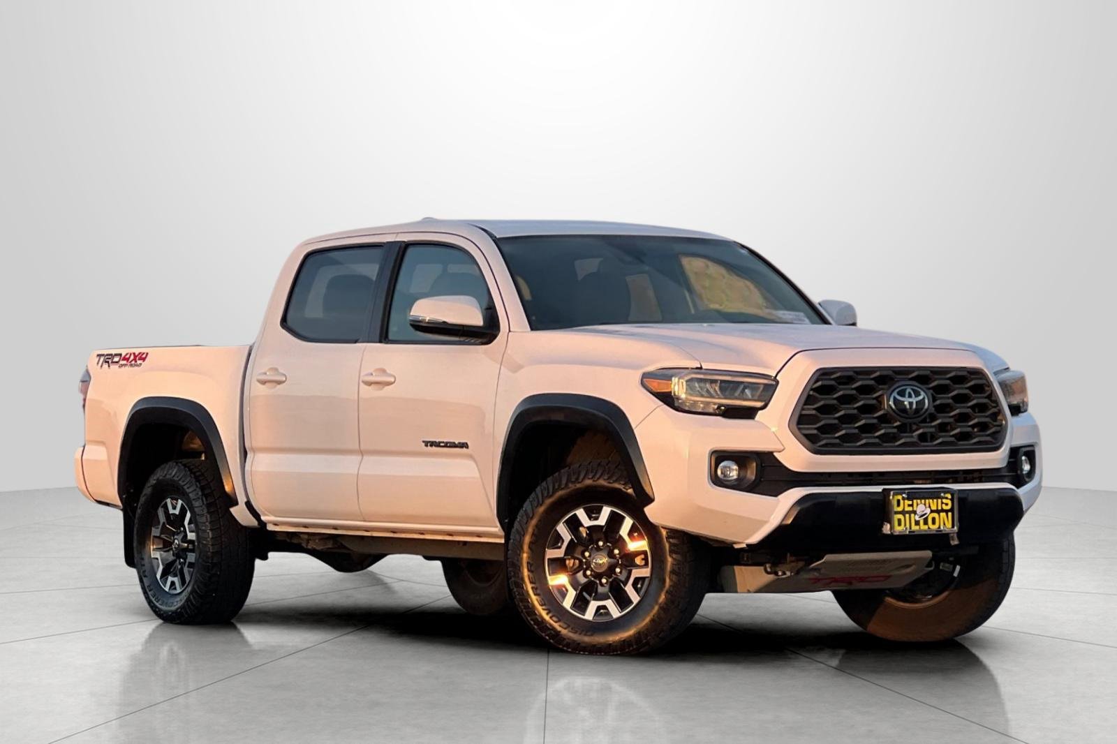 Used 2021 Toyota Tacoma TRD Off-Road image 2