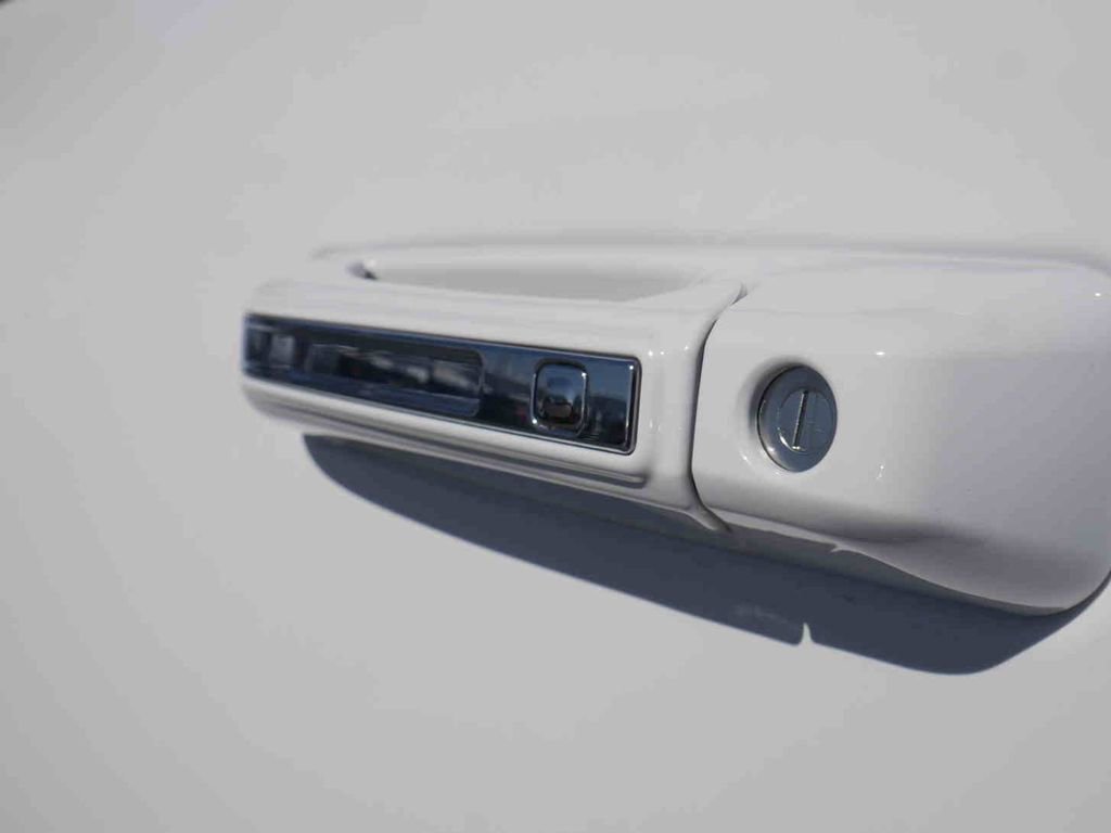 Certified 2022 RAM 3500 Laramie AWD/4WD image 15