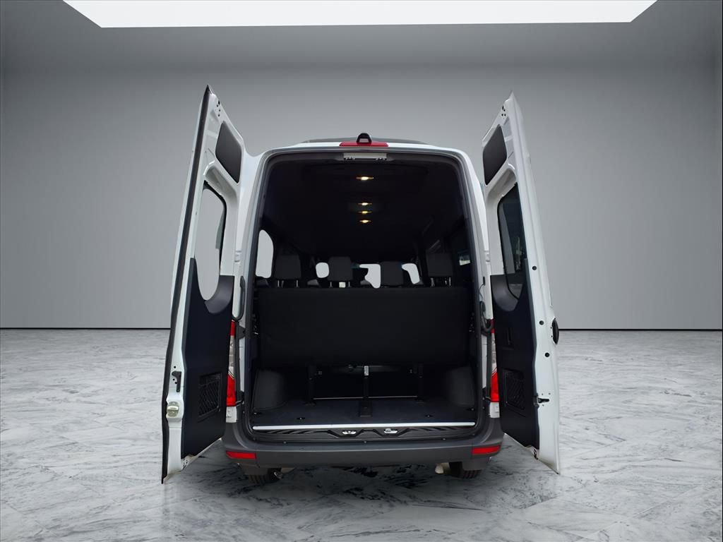 Used 2024 Mercedes-Benz Sprinter 2500 image 10