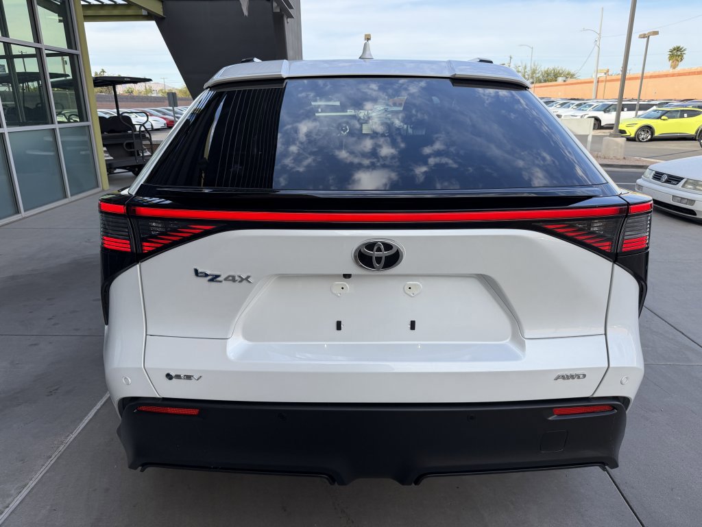 Used 2024 Toyota bZ4X XLE w/ Weather Package image 13