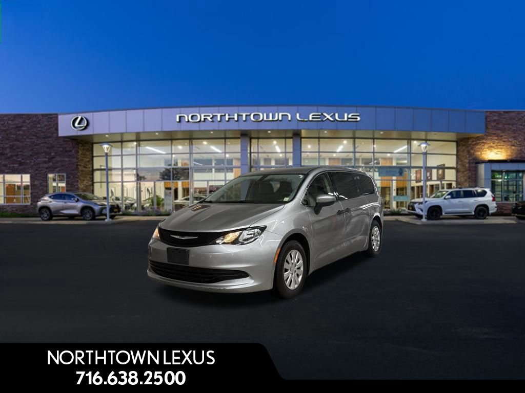 Used 2019 Chrysler Pacifica L image 1