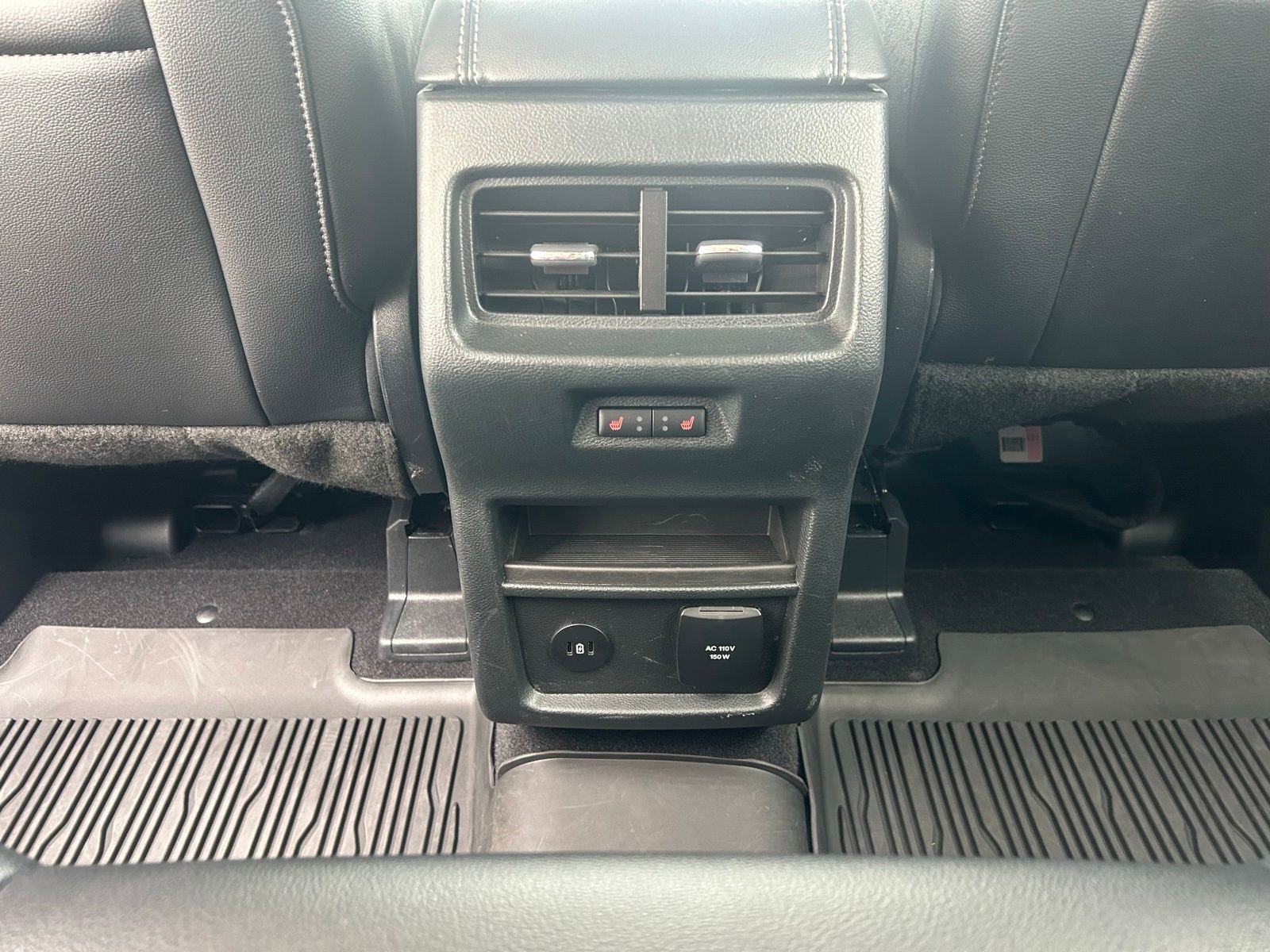 Used 2024 Ford Edge Titanium w/ Equipment Group 301A image 23
