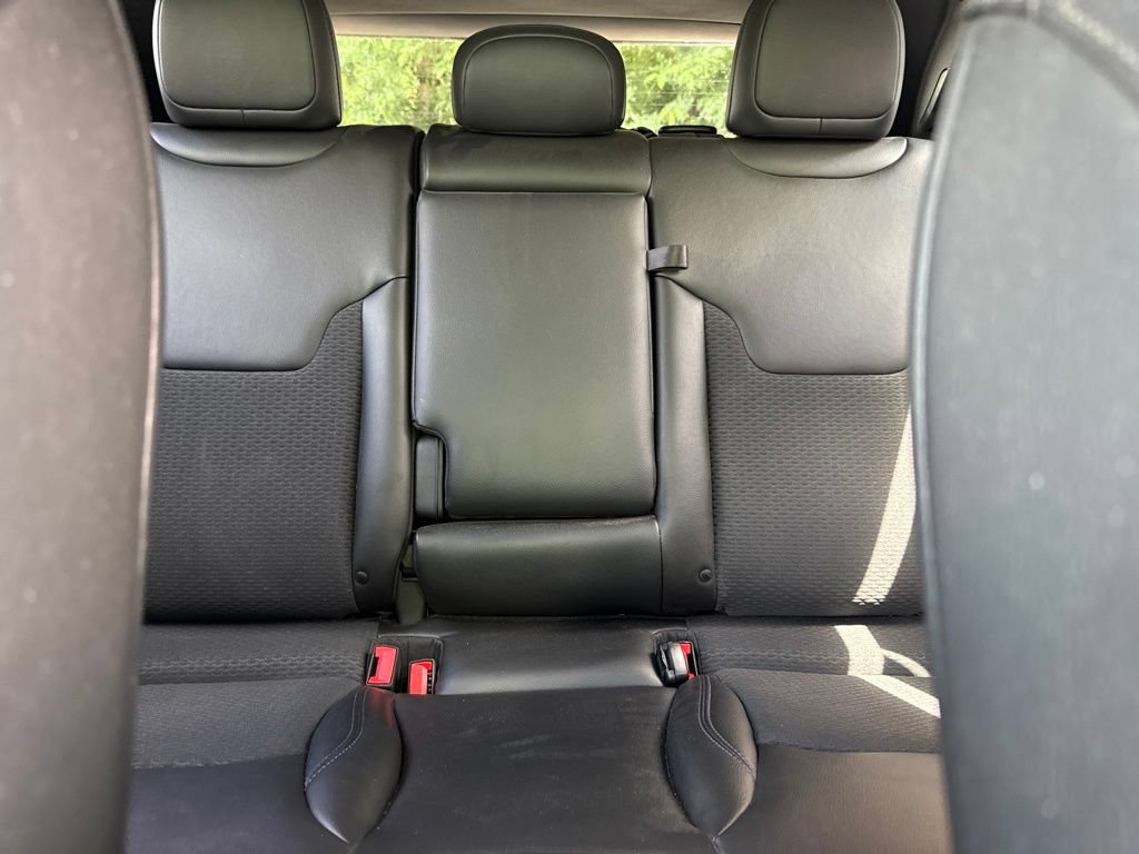 Used 2023 Jeep Compass Latitude w/ Convenience Group AWD/4WD image 23