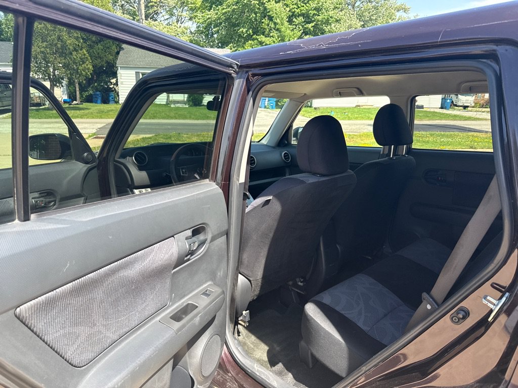Used 2012 Scion xB FWD image 12