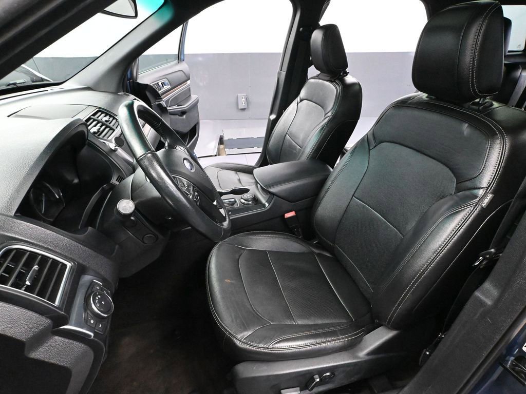 Used 2018 Ford Explorer Limited w/ Equipment Group 301A image 24