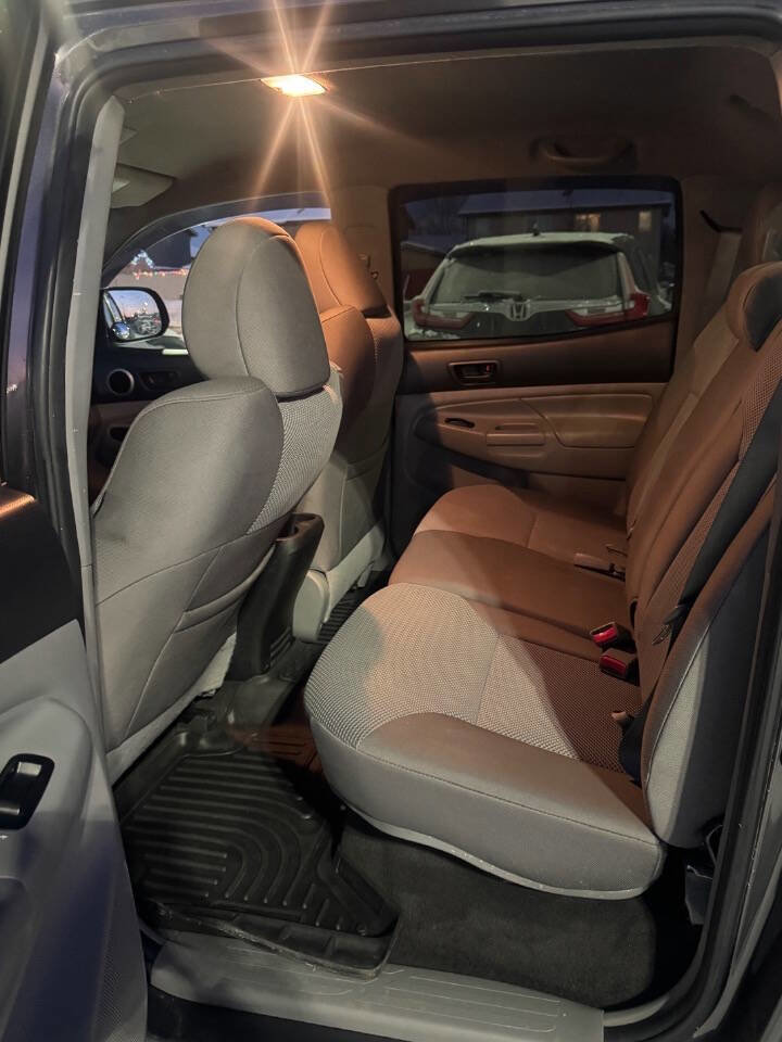 Used 2015 Toyota Tacoma PreRunner w/ TRD Sport Package image 15