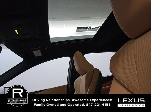 Used 2026 Lexus ES 500e AWD/4WD image 8