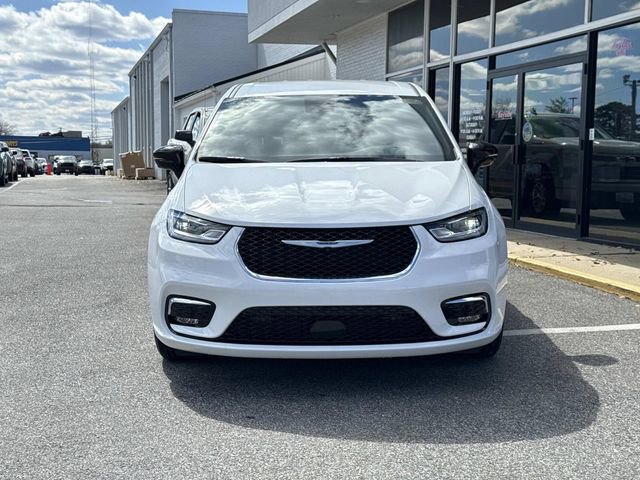 New 2026 Chrysler Pacifica Select FWD image 4