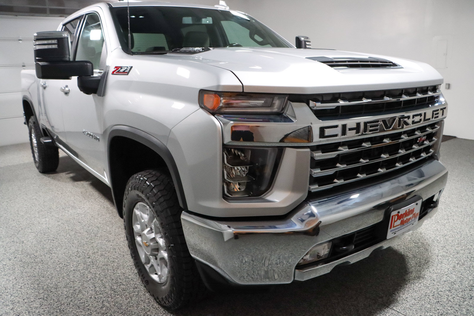 Used 2022 Chevrolet Silverado 2500 LTZ w/ Z71 Off-Road Package AWD/4WD image 5