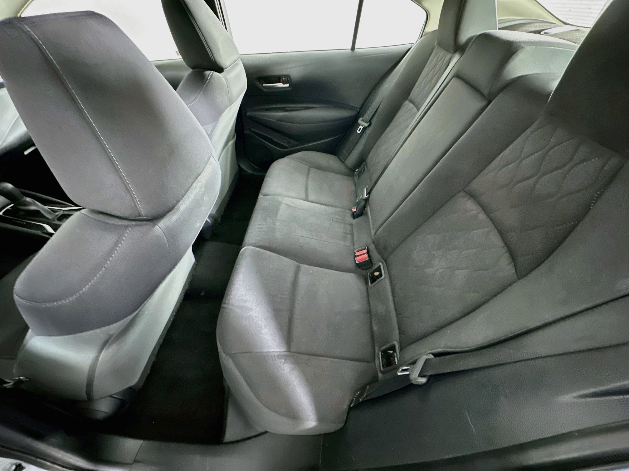 Used 2020 Toyota Corolla LE FWD image 26