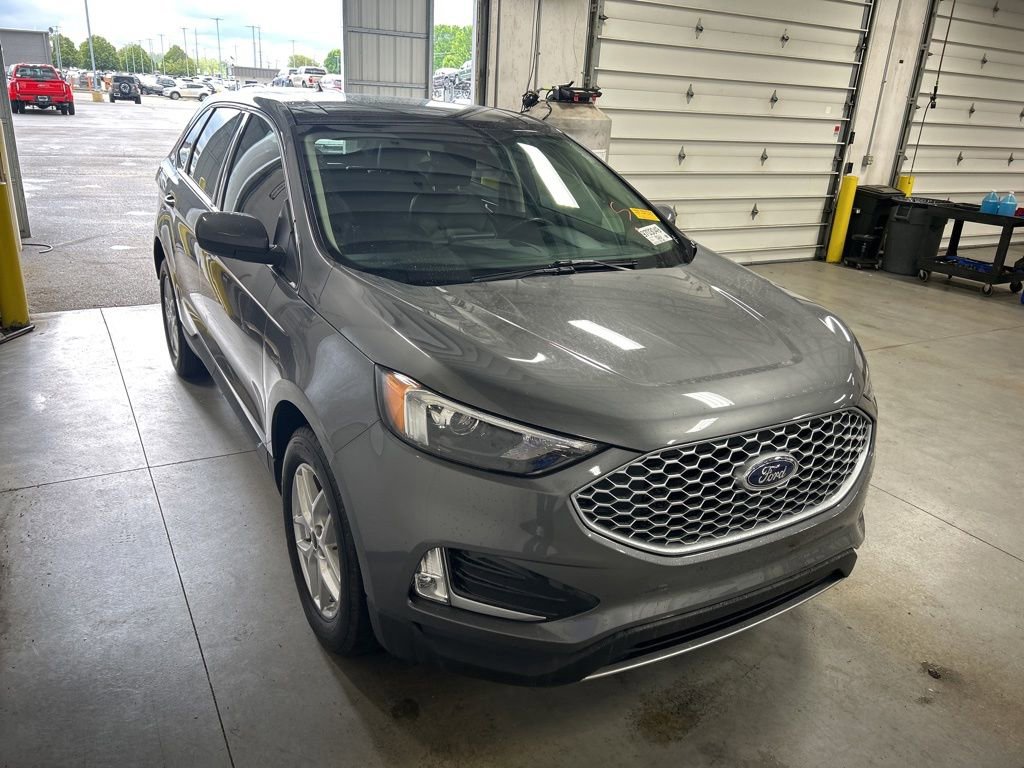 Used 2023 Ford Edge SEL w/ Convenience Package AWD/4WD image 8
