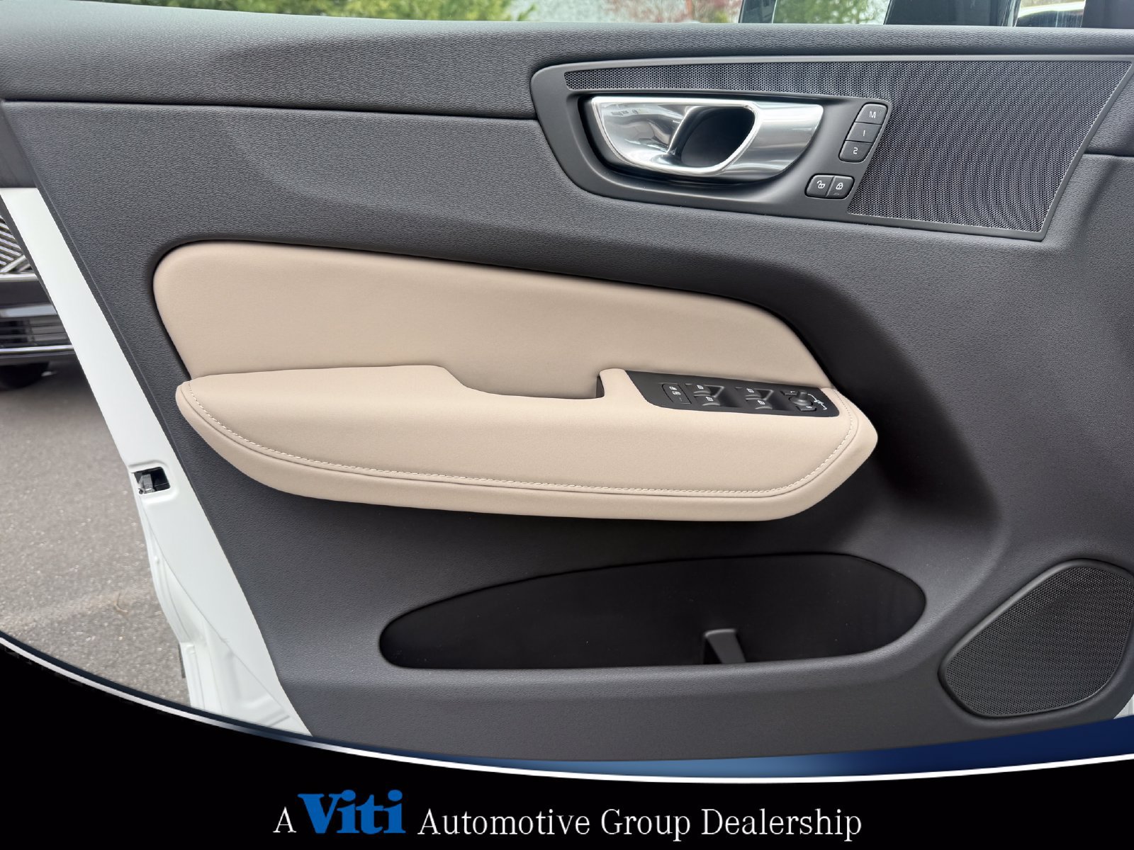 Used 2026 Volvo XC60 B5 Plus w/ Protection Package Premier AWD/4WD image 11