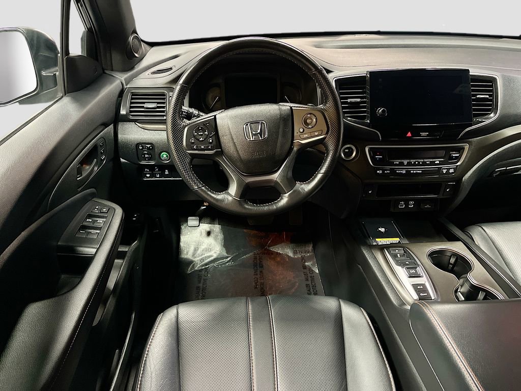 Used 2025 Honda Passport TrailSport image 23