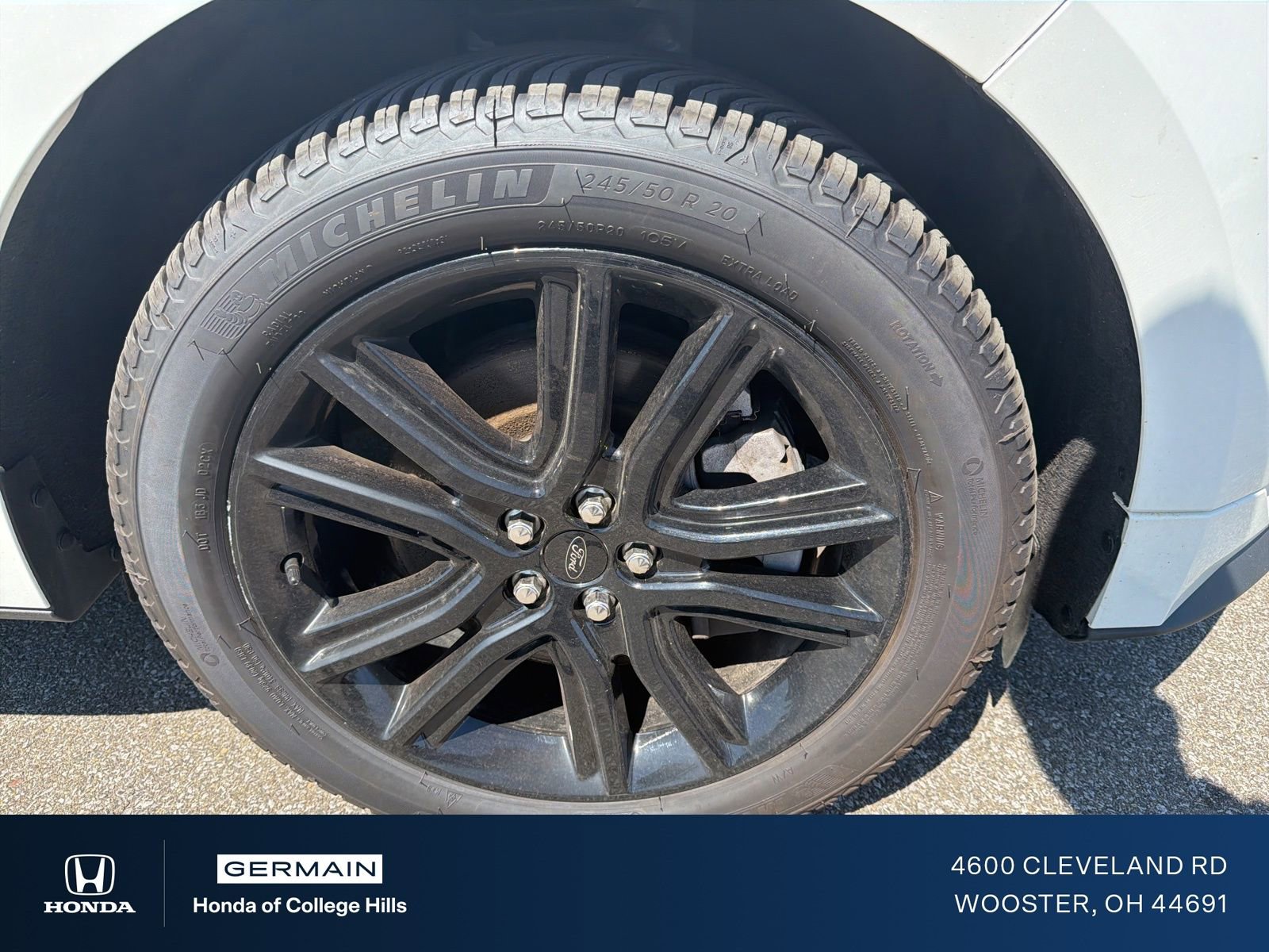 Used 2021 Ford Edge ST-Line w/ Class II Trailer Tow Package AWD/4WD image 2
