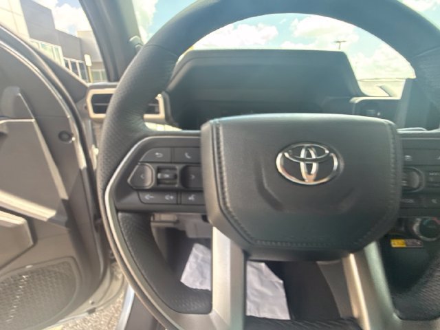 Used 2024 Toyota Tacoma SR5 w/ SR5 Upgrade Package AWD/4WD image 20